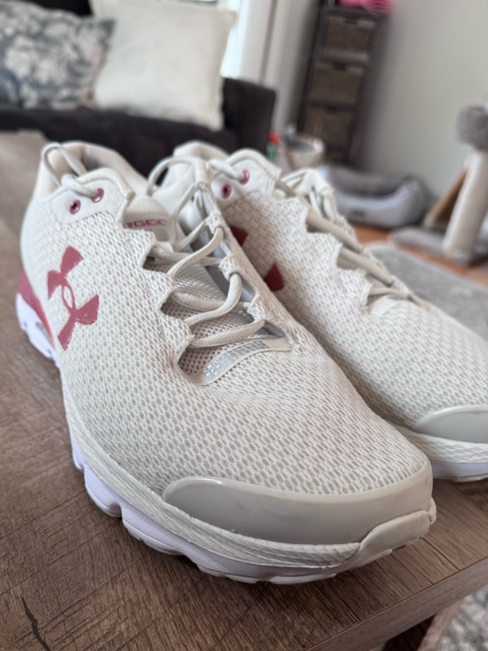 Lightly Used Under Armour Men’s Size 13 Running Shoe - Picture 6 of 10